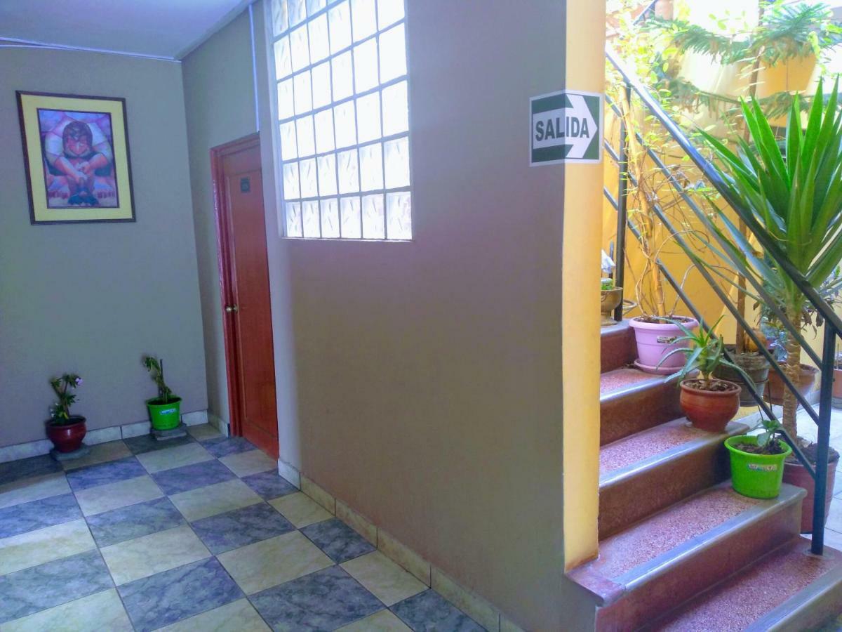 Casa Blanca Hospedaje Huamancaca ภายนอก รูปภาพ