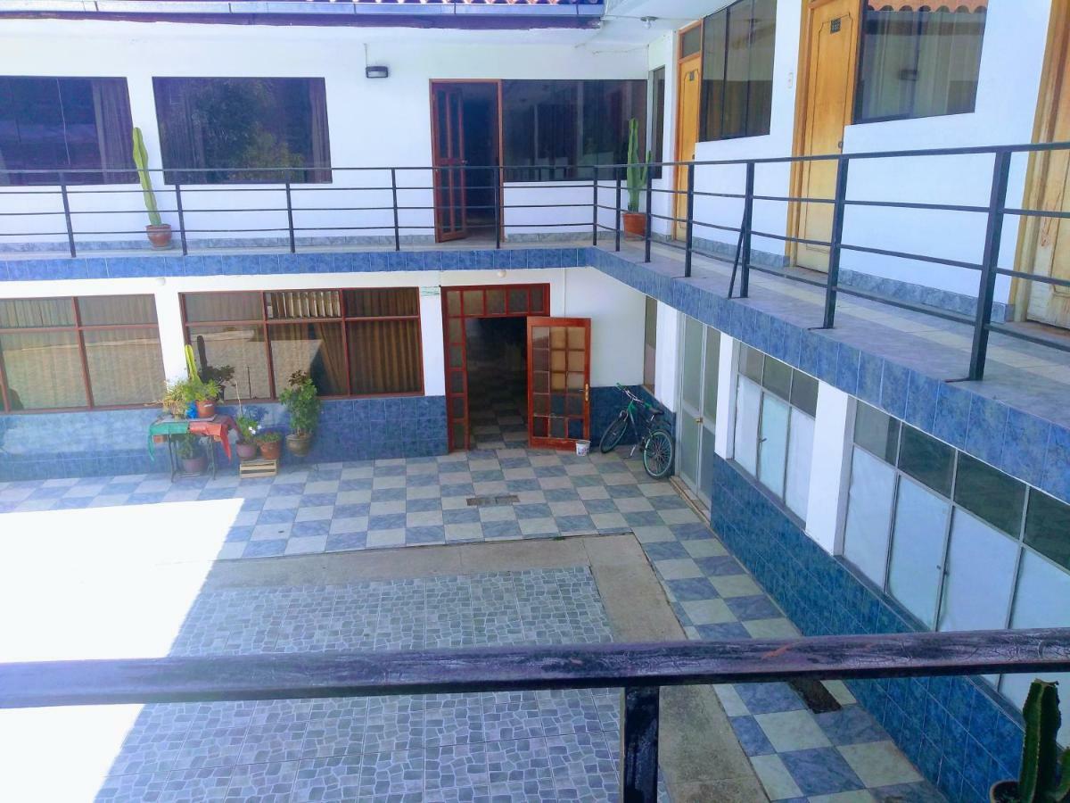 Casa Blanca Hospedaje Huamancaca ภายนอก รูปภาพ