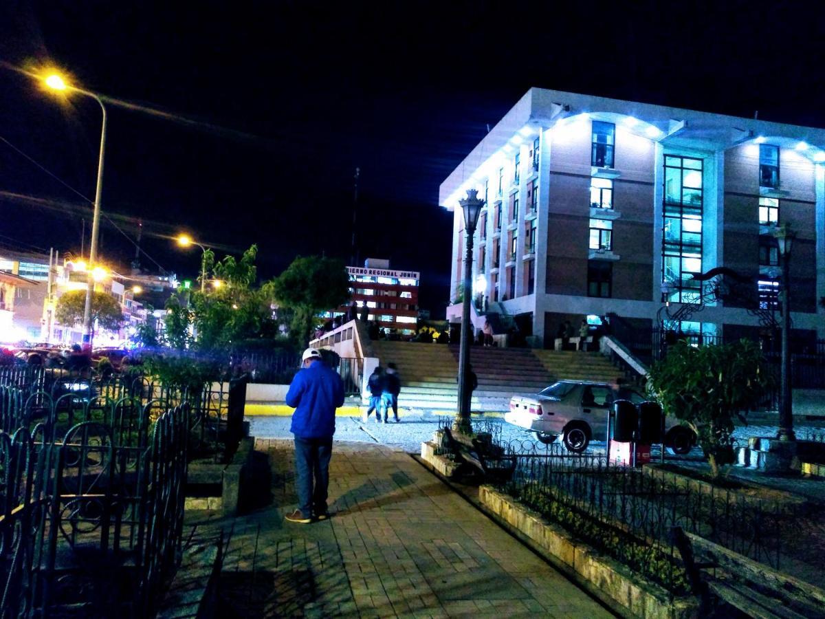 Casa Blanca Hospedaje Huamancaca ภายนอก รูปภาพ