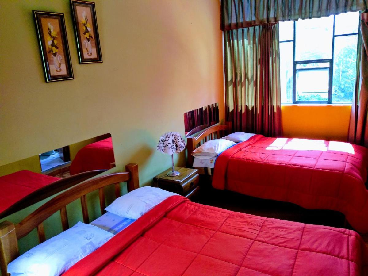 Casa Blanca Hospedaje Huamancaca ภายนอก รูปภาพ